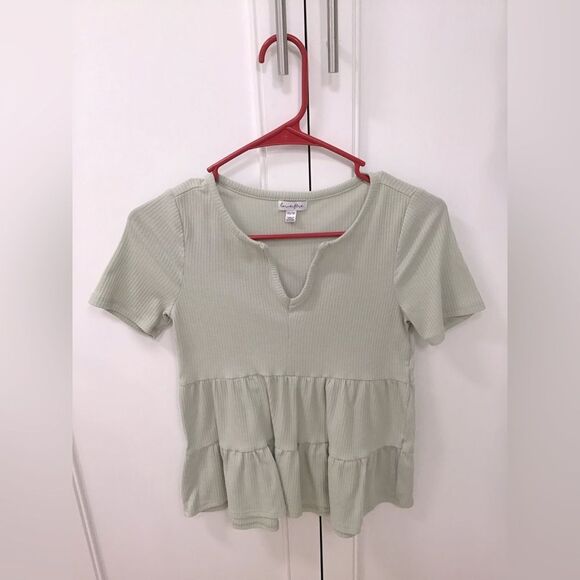 Love , Fire Top | Slight V Neck | cute light green color - Picture 1 of 4